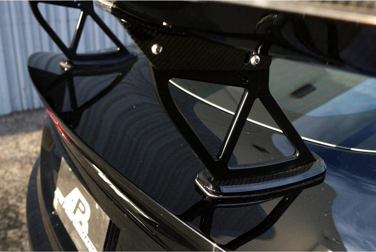 APR PERFORMANCE CARBON FIBRE GTC-500 ADJUSTABLE WING