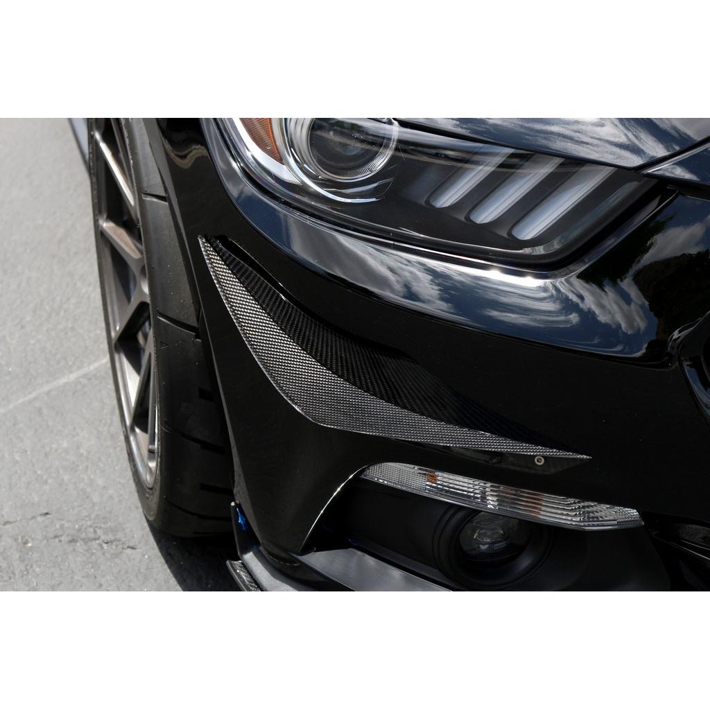 APR PERFORMANCE CARBON FIBRE FRONT BUMPER CANARDS