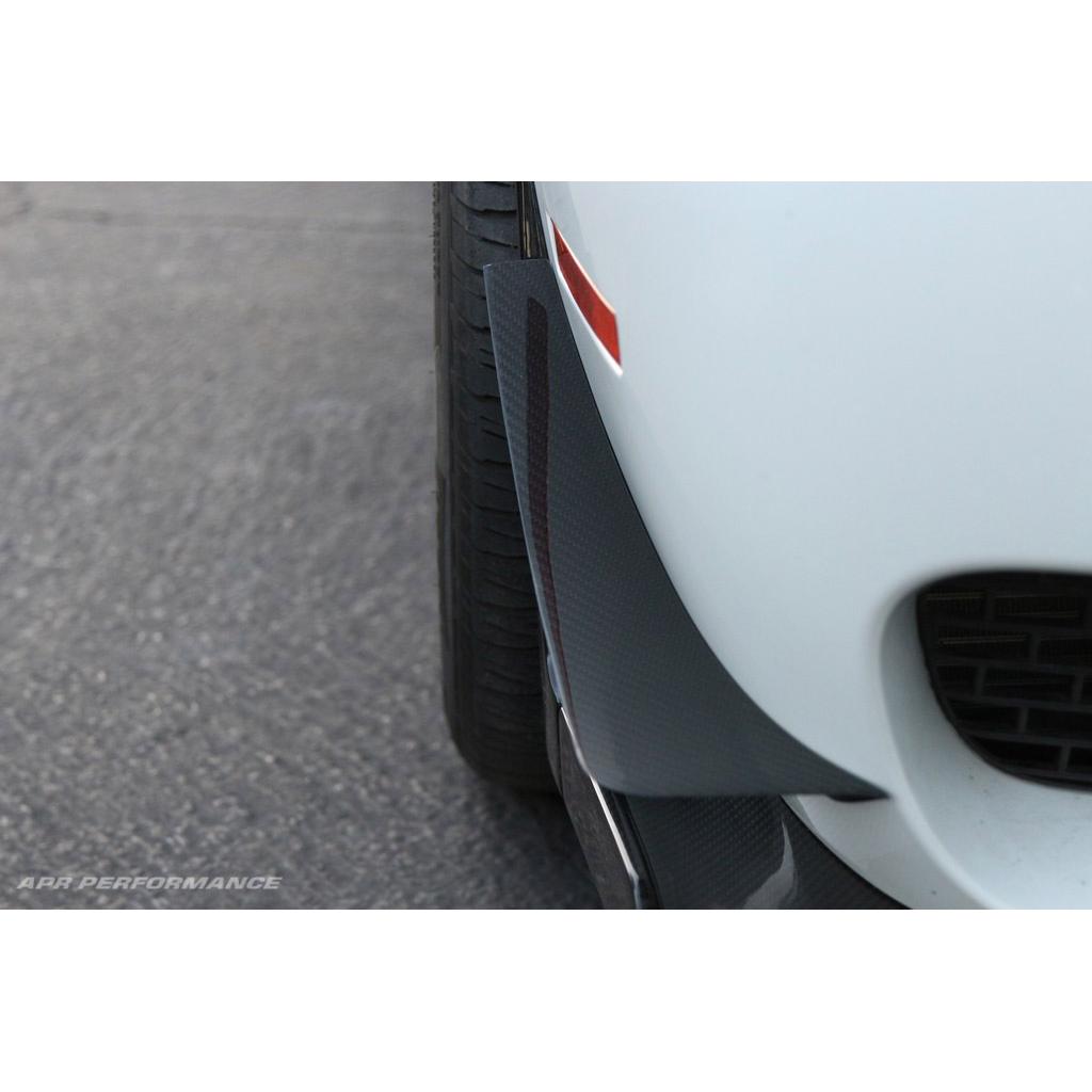 APR PERFORMANCE CARBON FIBRE FRONT BUMPER CANARDS