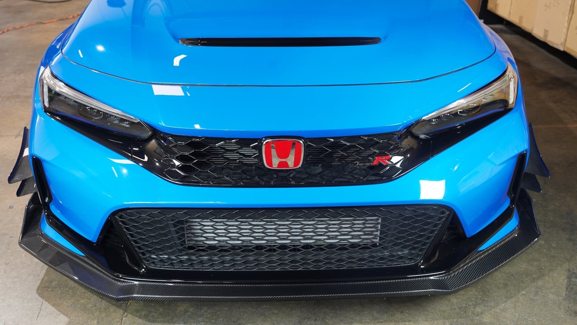 APR PERFORMANCE CARBON FIBRE FRONT BUMPER CANARDS